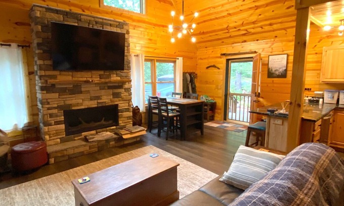 Murphy Cabin | Peaceful cabin retreat in Murphy, NC