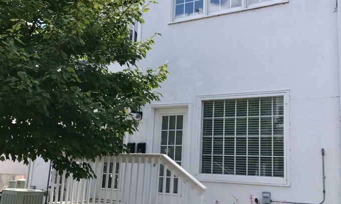 Alma Condo | Peaceful Condo in Wabasha with Beautiful River Bluff Views (Upper Unit)