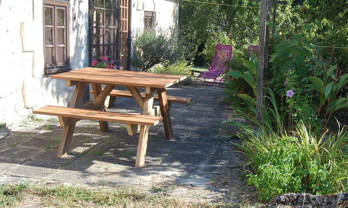 Champagne-Mouton Cottage | Peaceful Detached Cottage Studio French Countryside Private Garden Nature Lovers