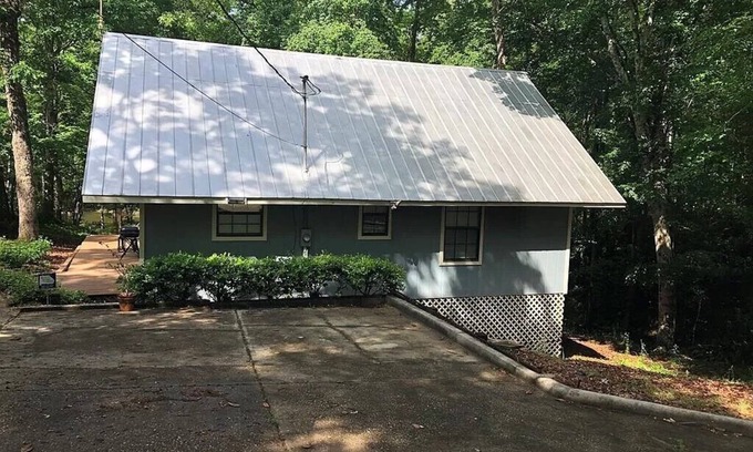 Abbeville House | Peaceful getaway on the water