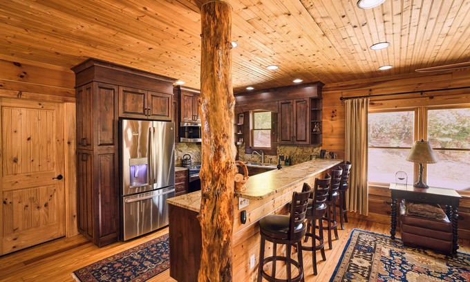 Penrose Cabin | 'Peaceful Getaway' Penrose Cabin w/Hot Tub & Pond