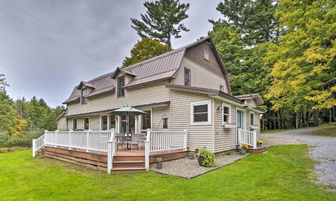 Glenfield House | Peaceful Home with 11 Acres, Creek and Fire Pit!