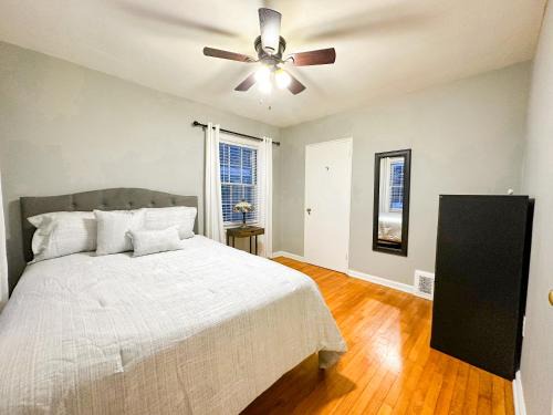 Lexington Apartment | Peaceful Location Close to University & Hospitals