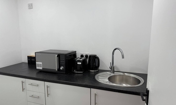 Luton Apartment | Peaceful Luton Apartment - Perfect for City Break