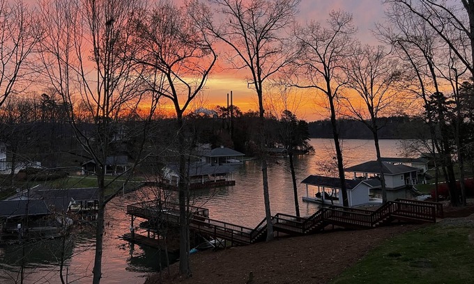 Semora House | Peaceful paradise at Hyco Lake