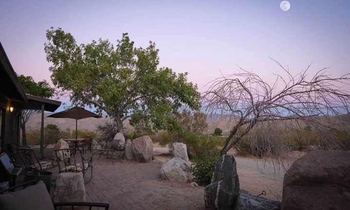 Morongo Valley House | Peaceful Retreat Chateau Merlot – Large Home on 25 acre Estate