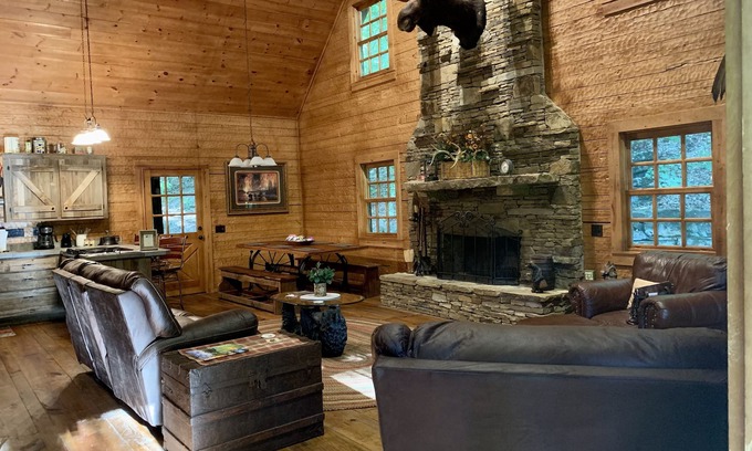 Garfield Cabin | Peaceful, Secluded Cabin near Beaver Lake