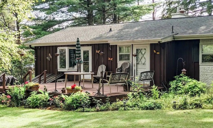 Iola House | Peaceful waterfront home on private lake - 5 star rated on leading rental sites!