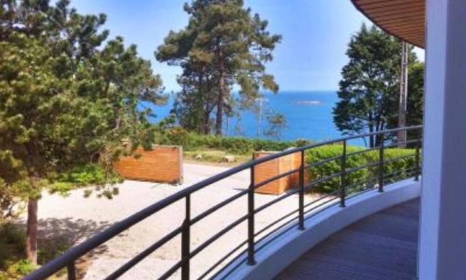 Carantec House | Peacefull villa, (beautiful tip of Penn Al Lann, sea 50m), Carantec, Britanny.