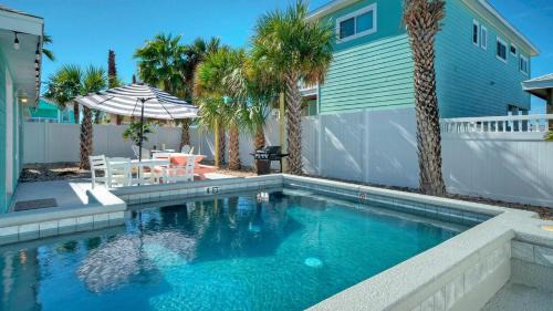 Safe Harbor House | Peachy Palm by AvantStay Huge Private Pool
