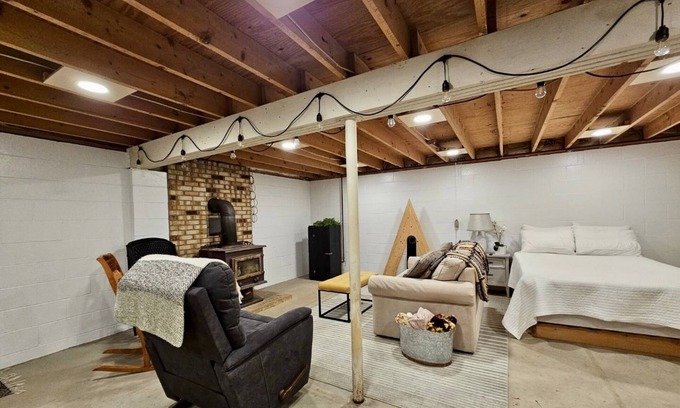 Sugarcreek House | Peacuful Abode in the Little Switzerland of Ohio