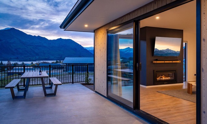 Wanaka House | Peaks and Pines Wanaka