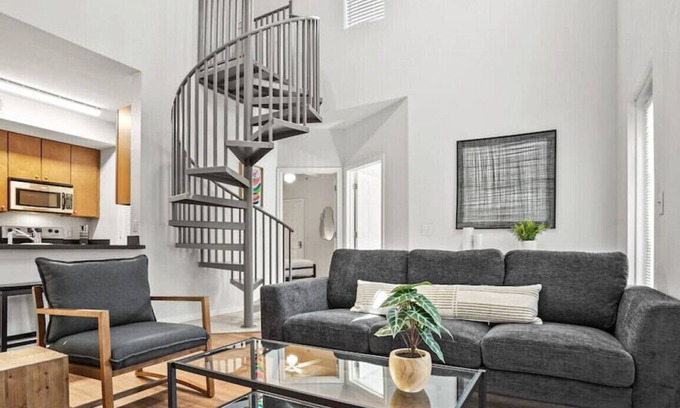 Pemberton Heights Apartment | Pearl #605 xxxxxxxxx