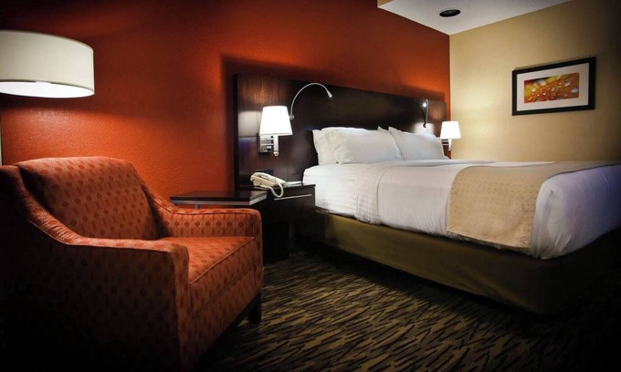 Historic Downtown La Crosse Hotel | Pearl Street Hotel & Suites