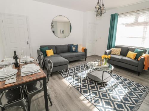 Amble House | Pebble Cove