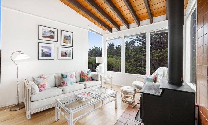 Salmon Creek House | Pelican House