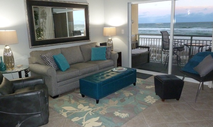 Fort Walton Beach Condo | Pelican Isle #207: Stunning Decor> Pool, Jacuzzi, Beach Service, King BR+bunkies