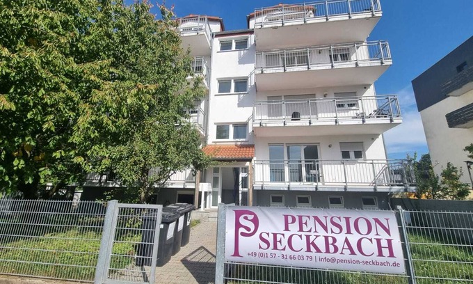 Bergen Enkheim Apartment | Pension Seckbach