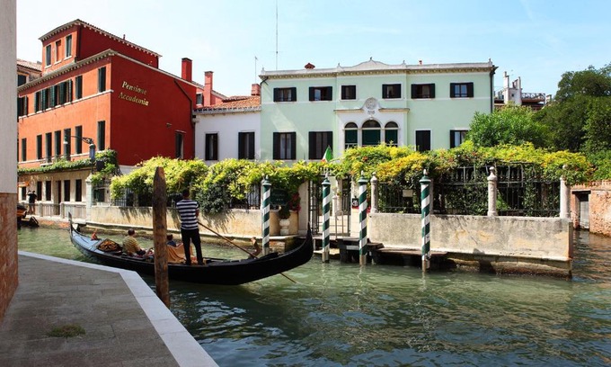 Dorsoduro Hotel | Pensione Accademia - Villa Maravege