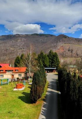 Zavoi House | Pensiunea Florina