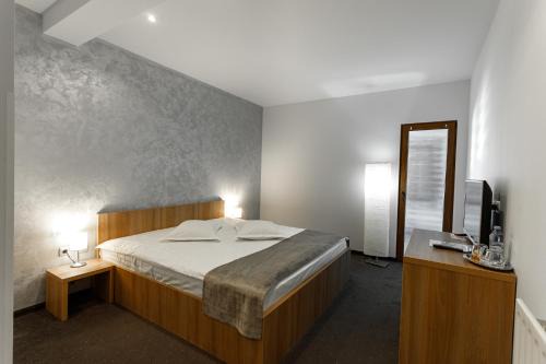 Tecuci House | Pensiunea Kristall Tecuci