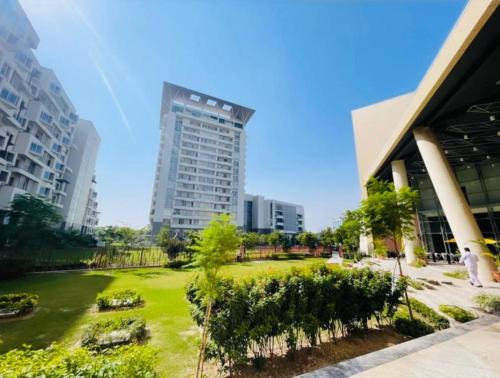 Lahore Hotel | Penta Square - LMY Hotel Serviced Apartments City View DHA Lahore