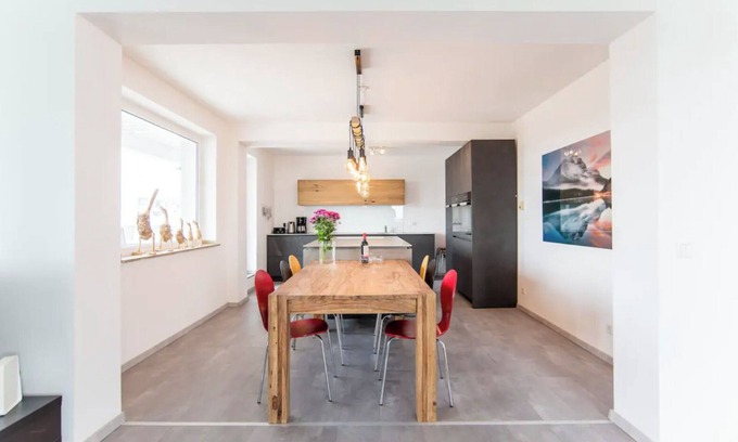 Ruettenscheid Apartment | Penthouse above the rooftops of Essen