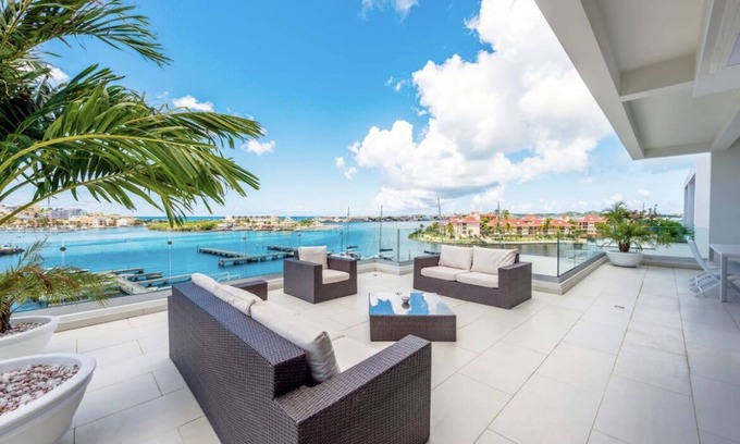 Almond Grove Apartment | Penthouse Avec VUE Mer, Piscine, Jacuzzi