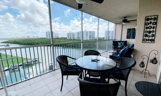 Vanderbilt Beach Condo | Penthouse Condo Great Location Direct Gulf/Bay View/Pool/Spa 3 Minute Walk Beach