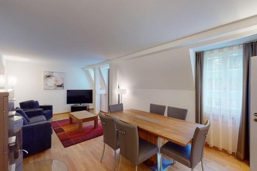 Muhlebach Apartment | Penthouse flat in the city center/near lake (SF18)