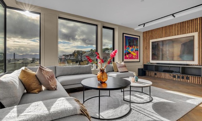 Tromso Apartment | Penthouse in Downtown Tromsø NEW