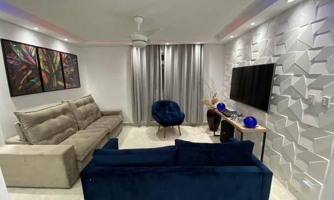Jardim Vitoria Apartment | Penthouse in Guarujá, 200 meters from the beach and overlooking the sea.