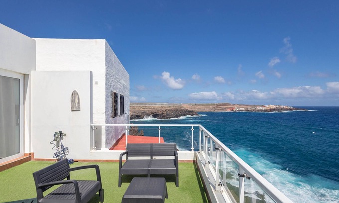 Galdar Apartment | PentHouse Loft - Terrace & Natural Pool