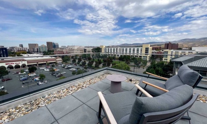Boise Apartment | Penthouse Views + Iconic El Capitan Ambiance