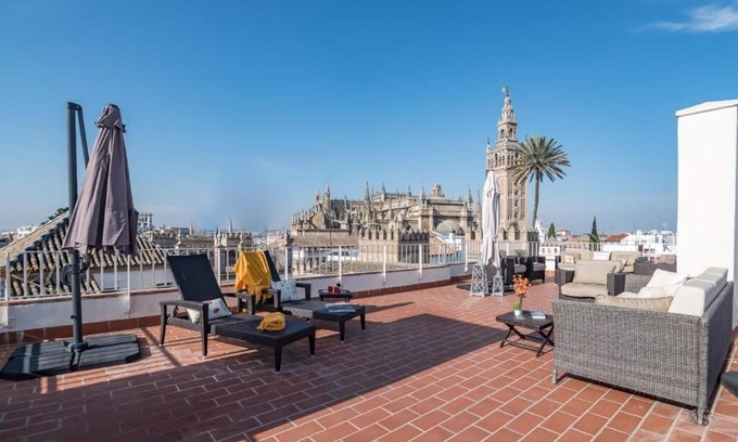 Santa Cruz Apartment | Penthouse with Private Terrace panoramic Views Cathedral PUERTA PRINCIPE LUXURY