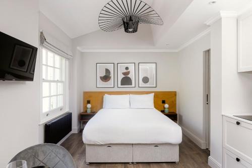 Chelsea Apartment | PenthouseStays Chelsea - Luxury King/Queen Bed Studios - near King's Road