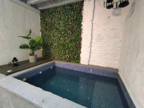 Benicalap Apartment | Pequeño Alojamiento con Mini Piscina - NO climatizada