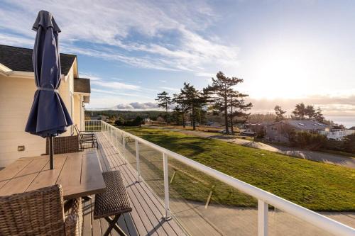 Oak Harbor House | Perch - Sierra Retreat 34