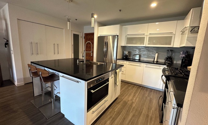Park West Condo | Perched on a serene hillside, enjoy spectacular views of the San Diego Bay
