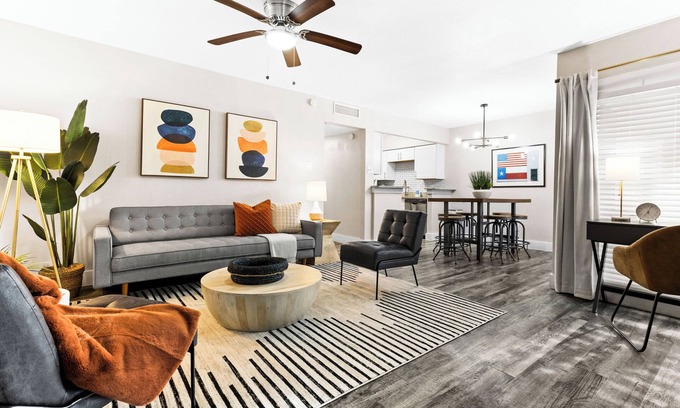 South Arlington Apartment | Perfect Arlington, Stadiums, Six Flags, and World Cup, Free Parking Location