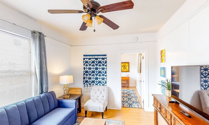 East Riverside Cottage | Perfect getaway near town w/ spacious interior & central AC in a great location