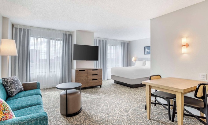 Downtown San Antonio Hotel | Perfect Home Base for Exploring Alamo City! Pet-Friendly! Free Buffet Breakfast!