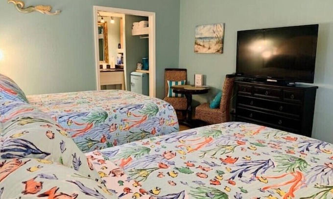 Tybee Island Hotel | Perfect Location at Tybee Island!n
