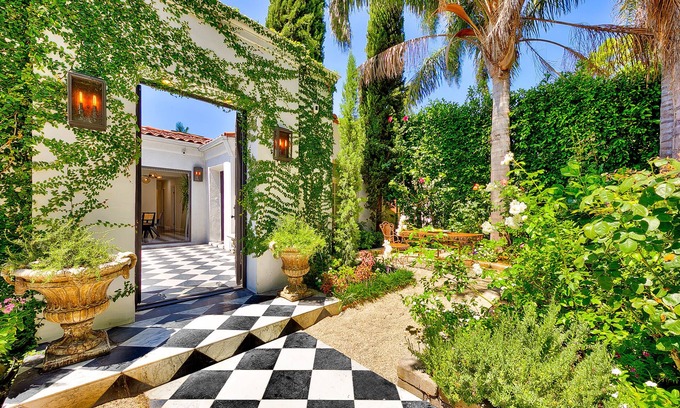 Melrose House | Perfect Oasis for You and Your Family!