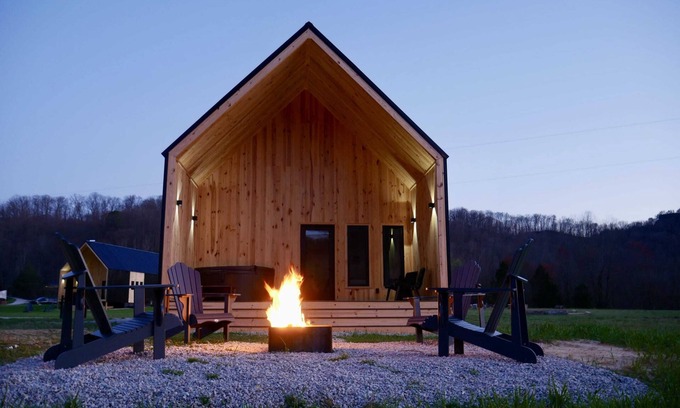 Stanton Cabin | Perfect Perch |RRG| Private Beach |Hot Tub