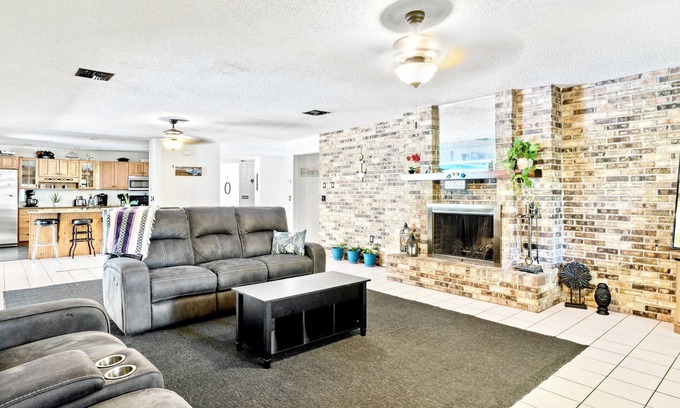 Crystal River House | Perfect Private Crystal River Retreat with a Pool!