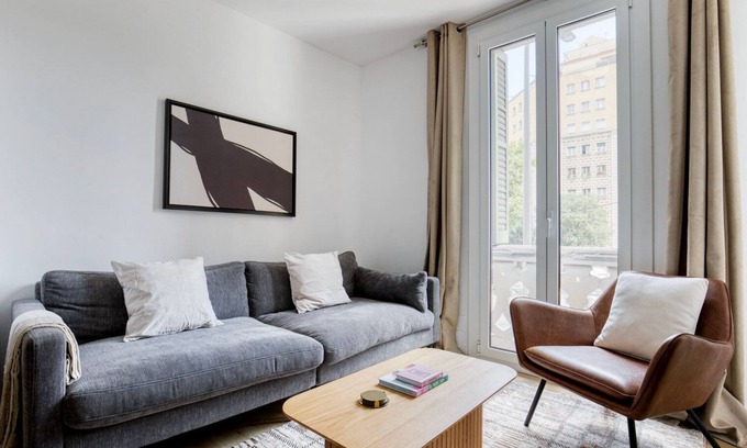La Sagrada Familia Apartment | Perfect Sagrada Familia 1BR, Stylish Furniture, by Blueground