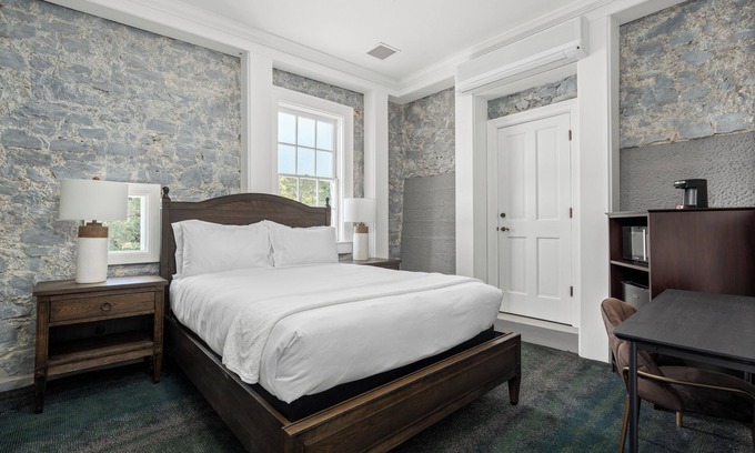 Santa Rosa Apartment | Perfect Santa Rosa Escape at Historic Stonehouse!