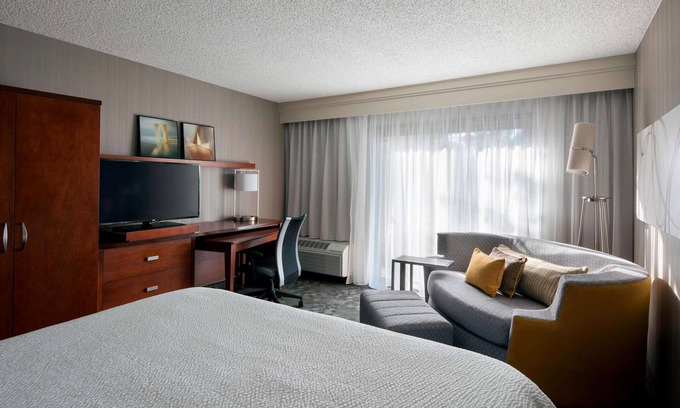 Torrance Apartment | Perfect Stay! Close to Torrance Beach Coast Line! Free Parking, Pets Allowed!