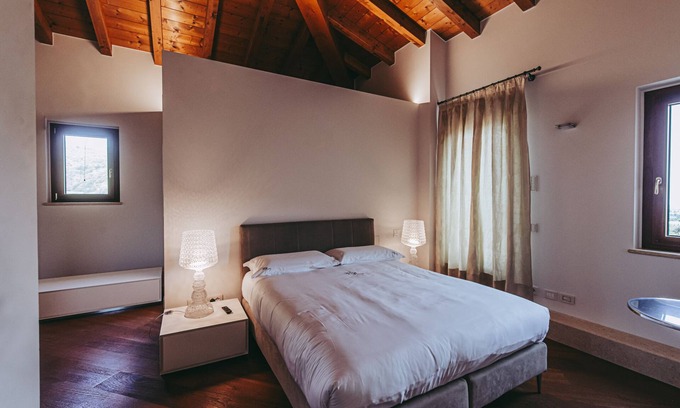 Badia Calavena Bed & Breakfast | Perla, room with bathroom.Villa Riva, tranquility,at the foot of the Little Dolomites.